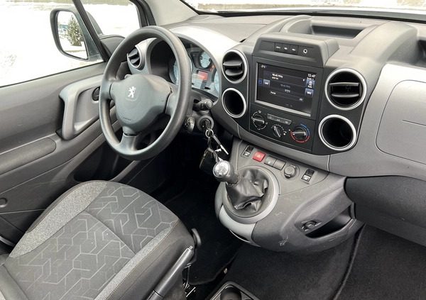 Peugeot Partner cena 34999 przebieg: 233627, rok produkcji 2017 z Piotrków Trybunalski małe 301